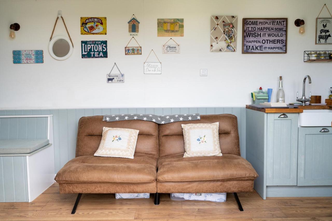 Lanterns Shepherds Huts & Glamping Happisburgh Esterno foto