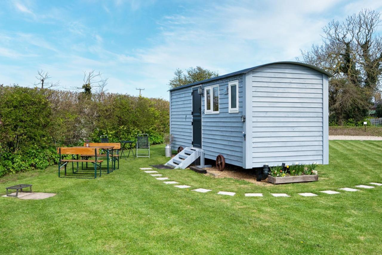 Lanterns Shepherds Huts & Glamping Happisburgh Esterno foto